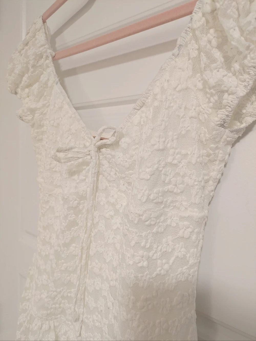 White Lace Mini Dress with Sweetheart Neckline - Picture 6 of 7